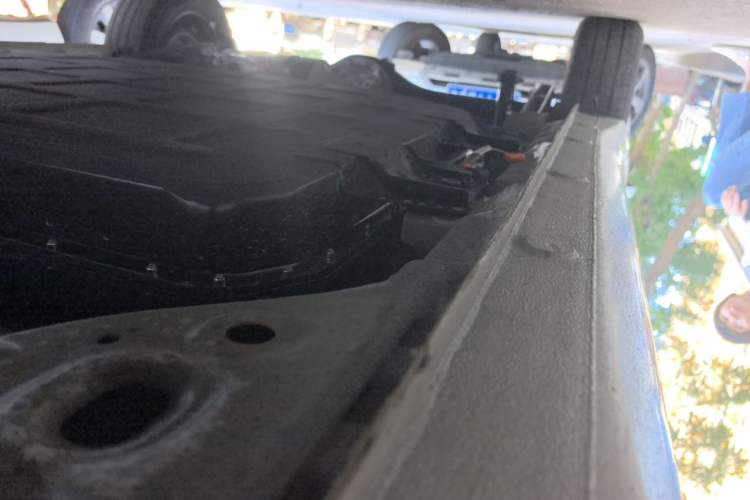 Used Wuling Hongguang MINIEV 2025 Four-Door Version Advanced Edition Chassis Front Right