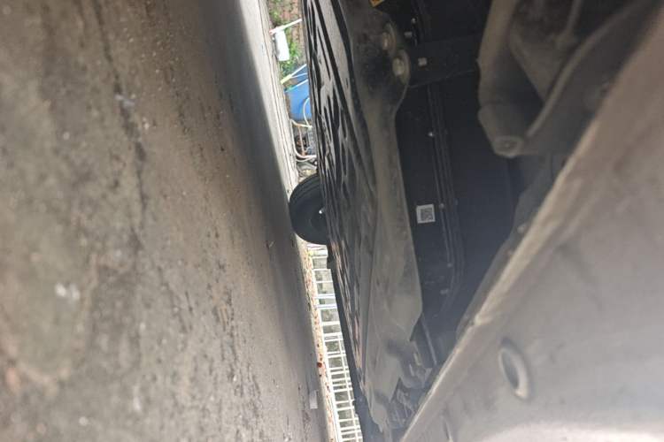 Used Wuling Hongguang MINIEV 2025 Four-Door Version Advanced Edition Chassis Rear Right