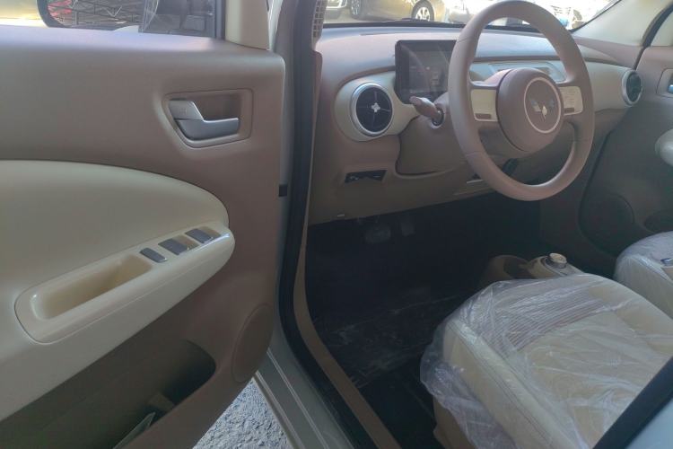Used Wuling Hongguang MINIEV 2025 Four-Door Version Advanced Edition Driver Seat