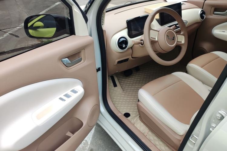Used Wuling Hongguang MINIEV 2025 Four-Door Version Zhenxiang+ Edition Driver Seat