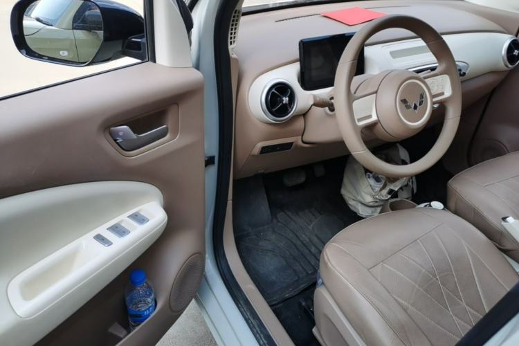 Used Wuling Hongguang MINIEV 2025 Four-Door Version Advanced Edition Driver Seat