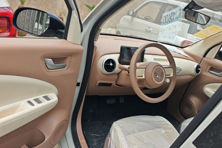 Used Wuling Hongguang MINIEV 2025 Four-Door Version Advanced Edition Driver Seat