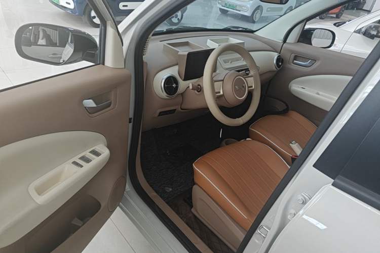 Used Wuling Hongguang MINIEV 2025 Four-Door Version Advanced Edition Driver Seat