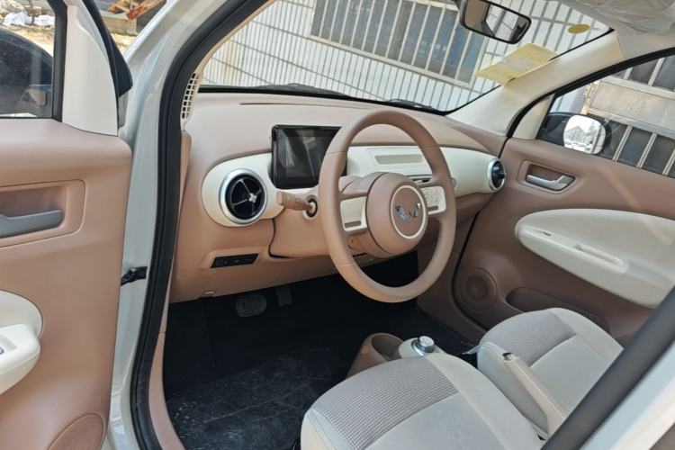 Used Wuling Hongguang MINIEV 2025 Four-Door Version Advanced Edition Driver Seat