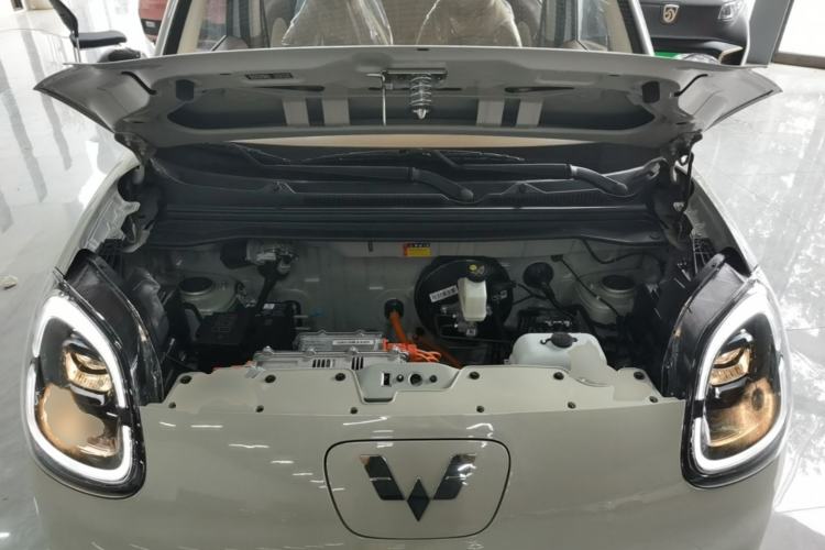 Used Wuling Hongguang MINIEV 2025 Four-Door Version Advanced Edition Engine Bay
