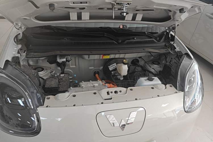Used Wuling Hongguang MINIEV 2025 Four-Door Version Advanced Edition Engine Bay