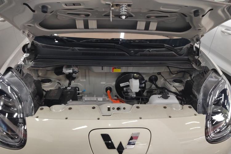 Used Wuling Hongguang MINIEV 2025 Four-Door Version Advanced Edition Engine Bay