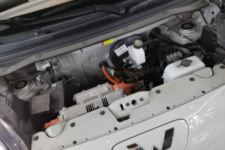 Used Wuling Hongguang MINIEV 2025 Four-Door Version Advanced Edition Engine Bay