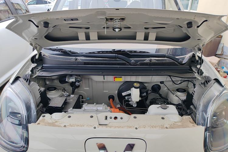 Used Wuling Hongguang MINIEV 2025 Four-Door Version Advanced Edition Engine Bay