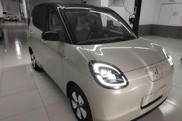 Used Wuling Hongguang MINIEV 2025 Four-Door Version Zhenxiang+ Edition Exterior 1