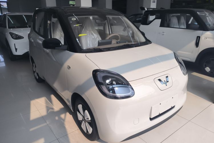 Used Wuling Hongguang MINIEV 2025 Four-Door Version Zhenxiang+ Edition Exterior 2