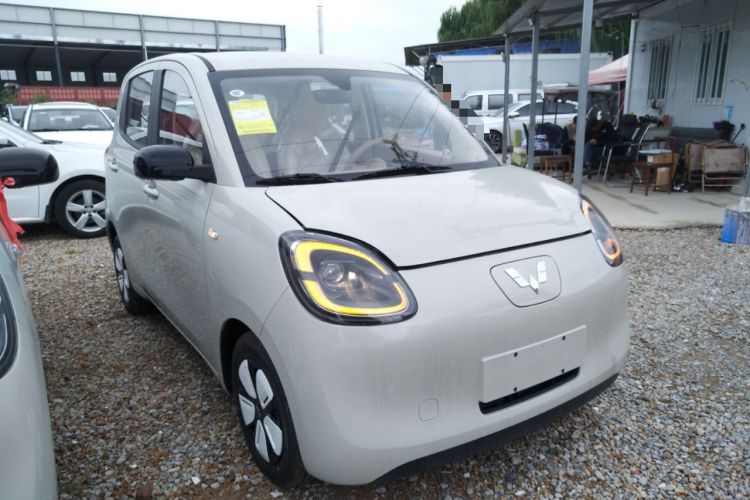 Used Wuling Hongguang MINIEV 2025 Four-Door Version Advanced Edition Exterior 2