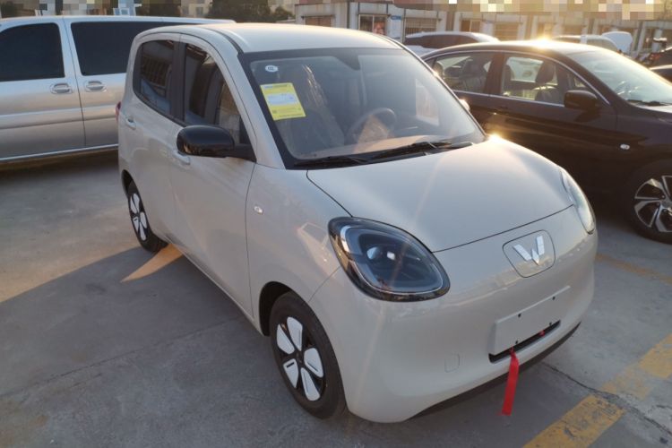 Used Wuling Hongguang MINIEV 2025 Four-Door Version Advanced Edition Exterior 2