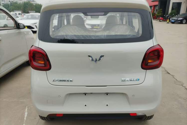 Used Wuling Hongguang MINIEV 2025 Four-Door Version Advanced Edition Exterior 3
