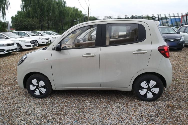 Used Wuling Hongguang MINIEV 2025 Four-Door Version Advanced Edition Exterior 3