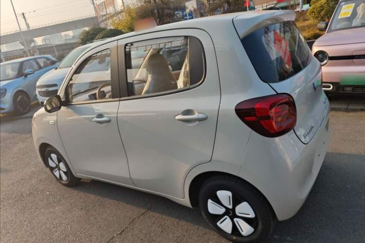 Used Wuling Hongguang MINIEV 2025 Four-Door Version Advanced Edition Exterior 3