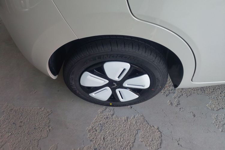 Used Wuling Hongguang MINIEV 2025 Four-Door Version Advanced Edition Exterior 5