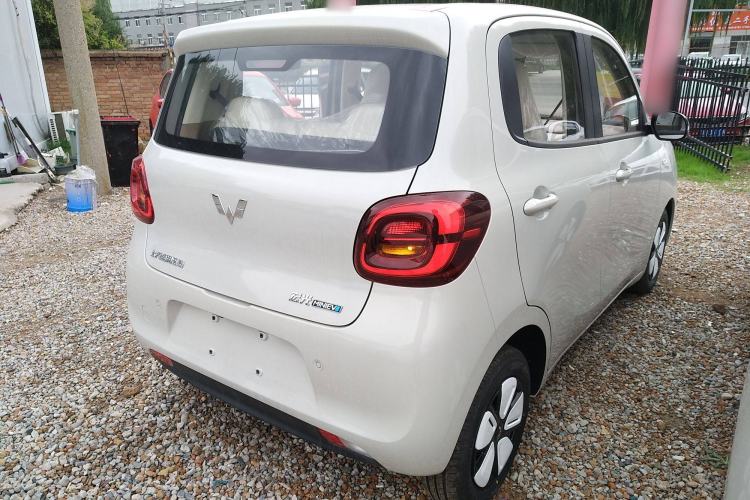 Used Wuling Hongguang MINIEV 2025 Four-Door Version Advanced Edition Exterior 5
