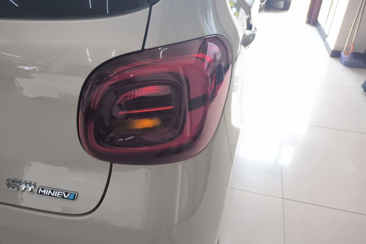 Used Wuling Hongguang MINIEV 2025 Four-Door Version Zhenxiang+ Edition Exterior 6