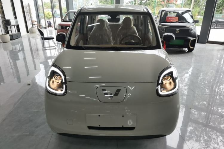 Used Wuling Hongguang MINIEV 2025 Four-Door Version Advanced Edition Front