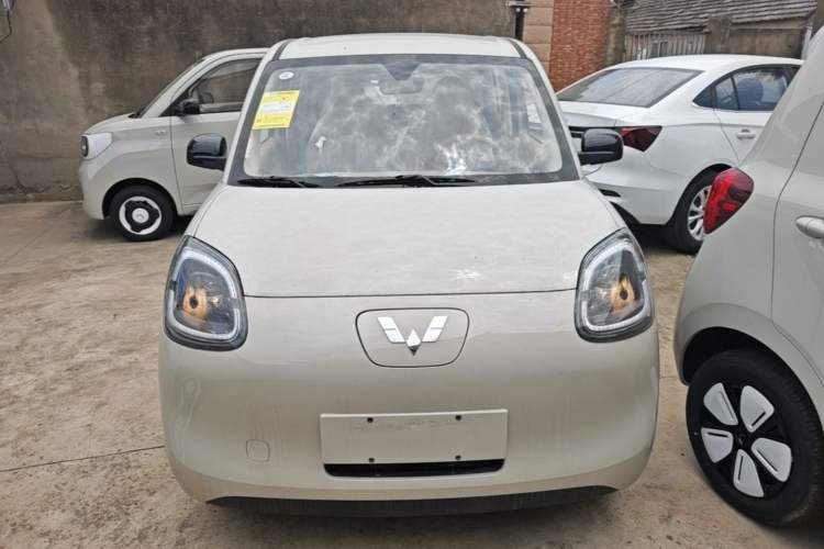 Used Wuling Hongguang MINIEV 2025 Four-Door Version Advanced Edition Front