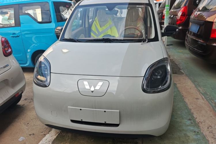 Used Wuling Hongguang MINIEV 2025 Four-Door Version Advanced Edition Front