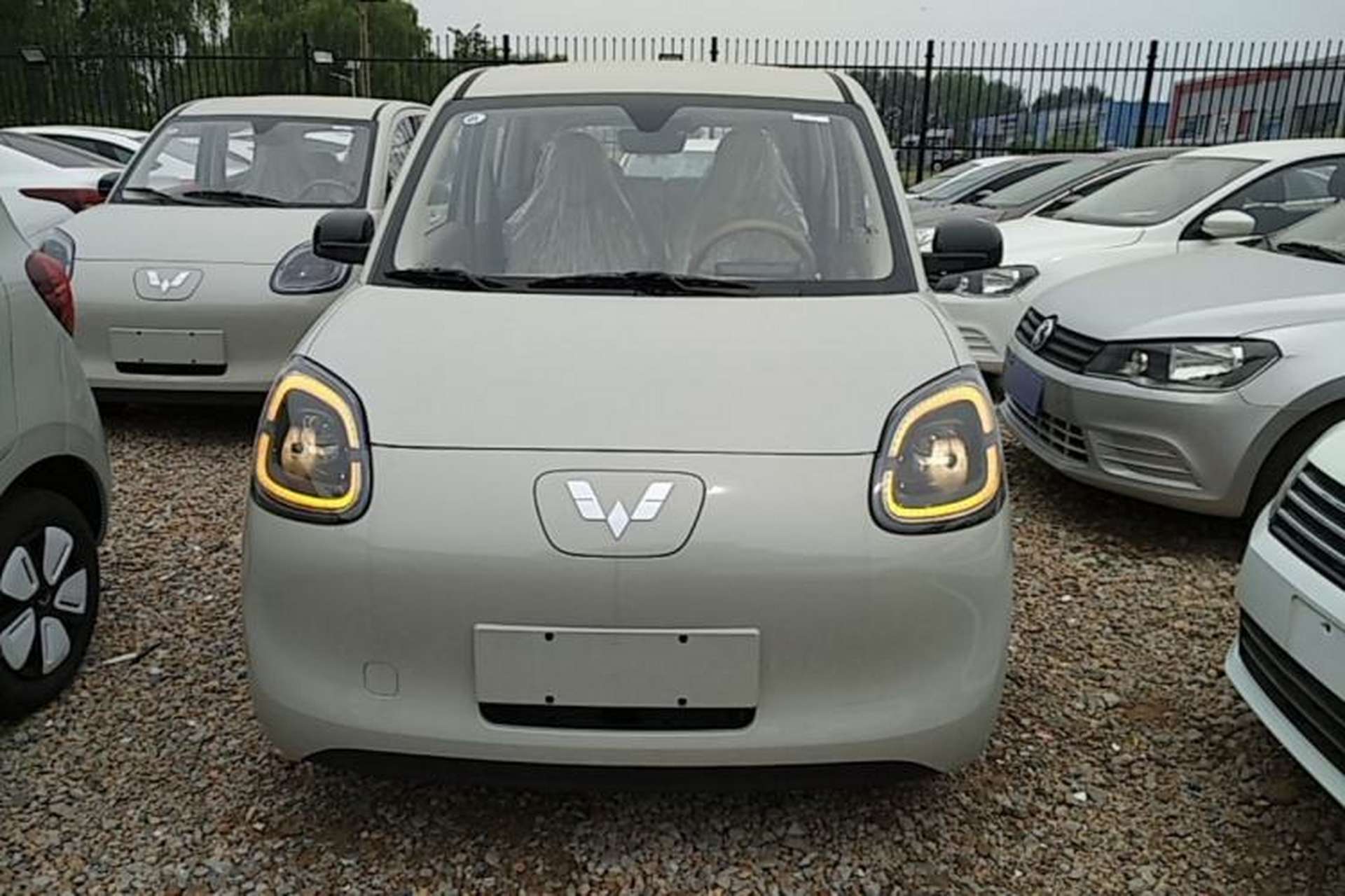 Used Wuling Hongguang MINIEV 2025 Four-Door Version Advanced Edition Front