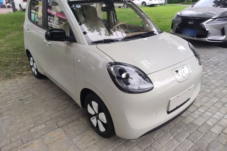 Used Wuling Hongguang MINIEV 2025 Four-Door Version Advanced Edition Front Right 45 Deg
