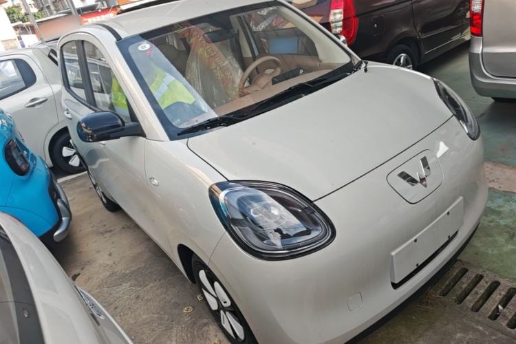 Used Wuling Hongguang MINIEV 2025 Four-Door Version Advanced Edition Front Right 45 Deg