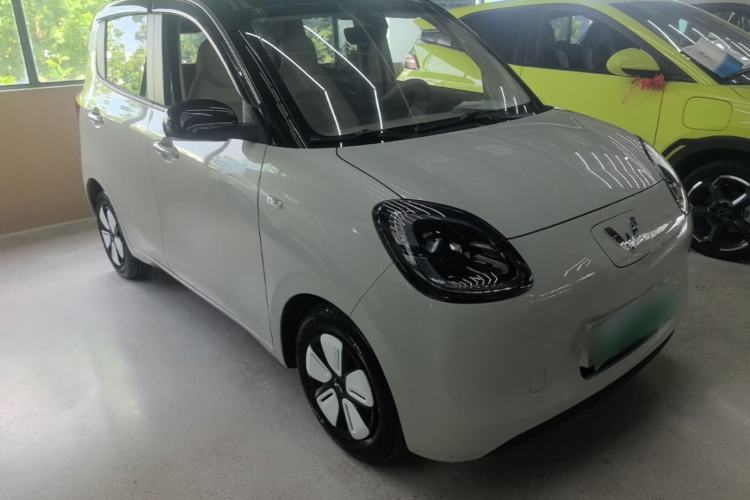 Used Wuling Hongguang MINIEV 2025 Four-Door Version Zhenxiang+ Edition Front Right 45 Deg
