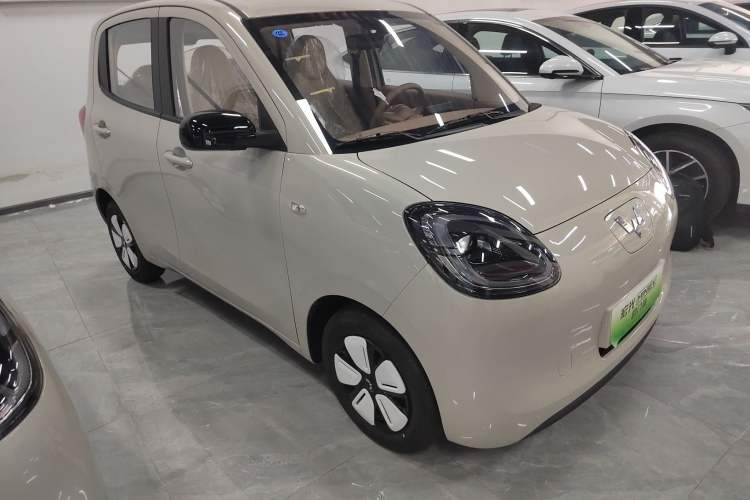 Used Wuling Hongguang MINIEV 2025 Four-Door Version Advanced Edition Front Right 45 Deg
