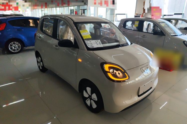 Used Wuling Hongguang MINIEV 2025 Four-Door Version Advanced Edition Front Right 45 Deg
