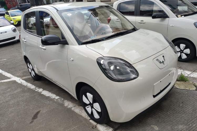 Used Wuling Hongguang MINIEV 2025 Four-Door Version Advanced Edition Front Right 45 Deg