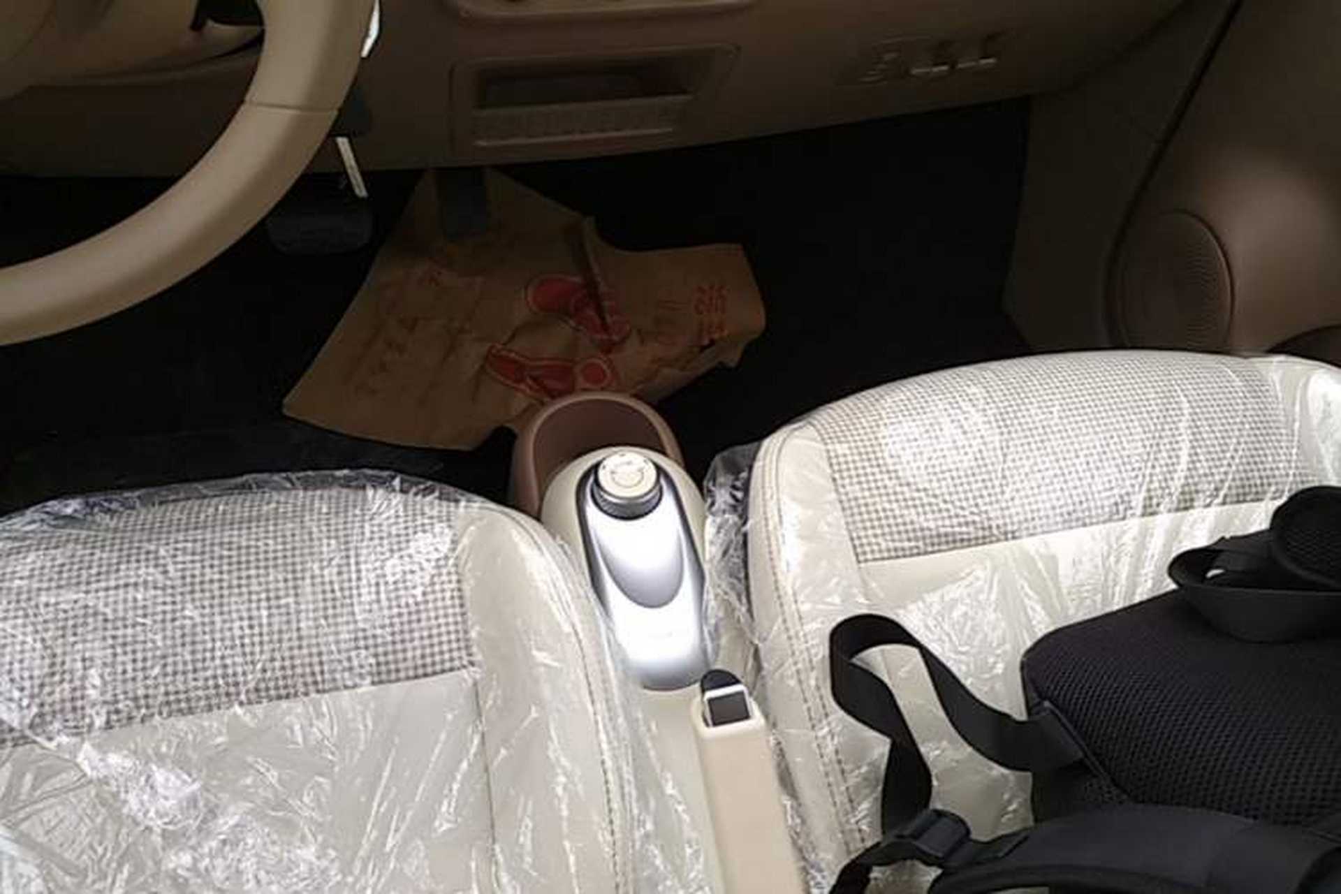 Used Wuling Hongguang MINIEV 2025 Four-Door Version Advanced Edition Gear Lever