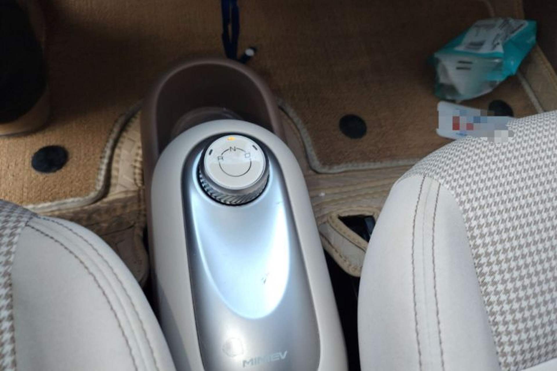 Used Wuling Hongguang MINIEV 2025 Four-Door Version Advanced Edition Gear Lever