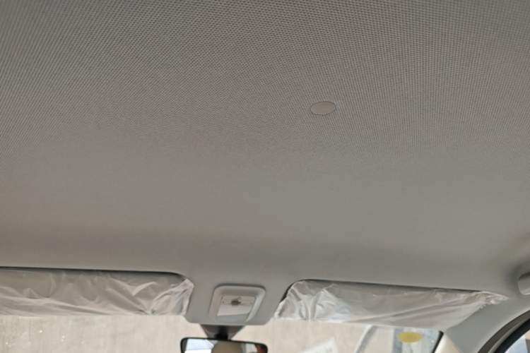 Used Wuling Hongguang MINIEV 2025 Four-Door Version Advanced Edition Headliner