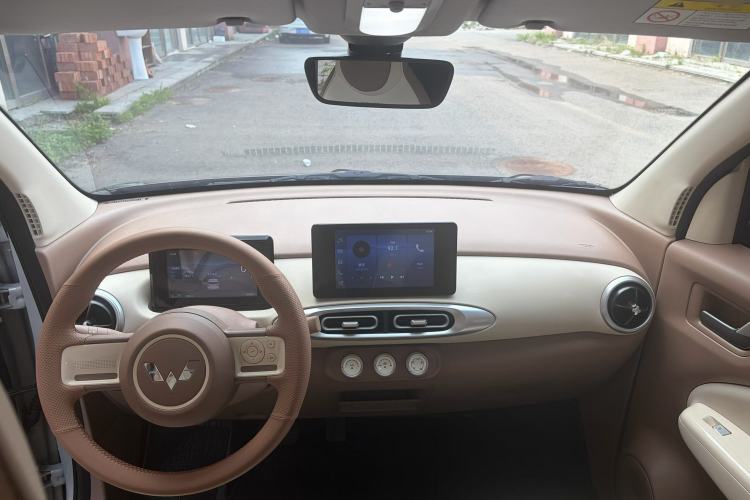 Used Wuling Hongguang MINIEV 2025 Four-Door Version Premium Edition Interior 1