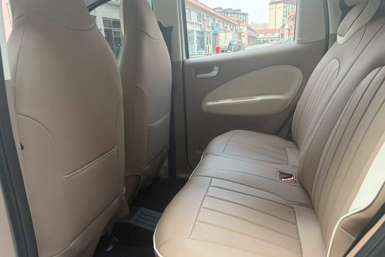 Used Wuling Hongguang MINIEV 2025 Four-Door Version Premium Edition Interior 3
