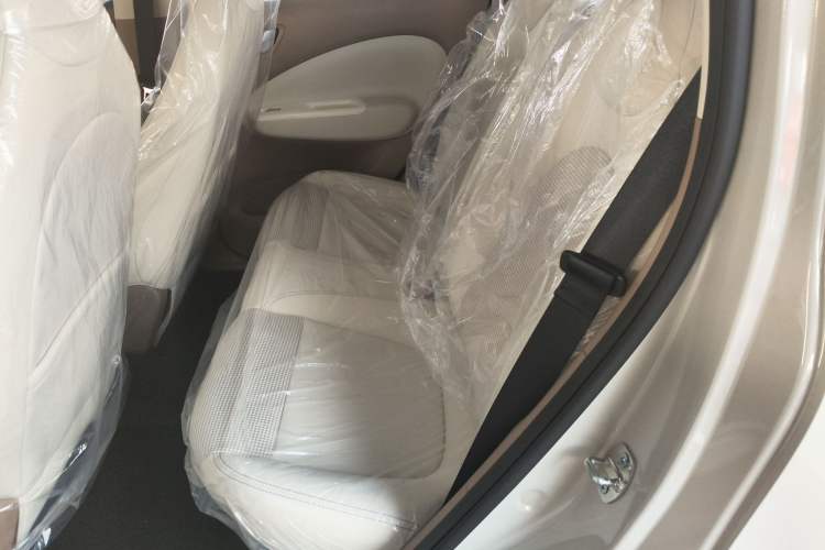 Used Wuling Hongguang MINIEV 2025 Four-Door Version Advanced Edition Interior 4