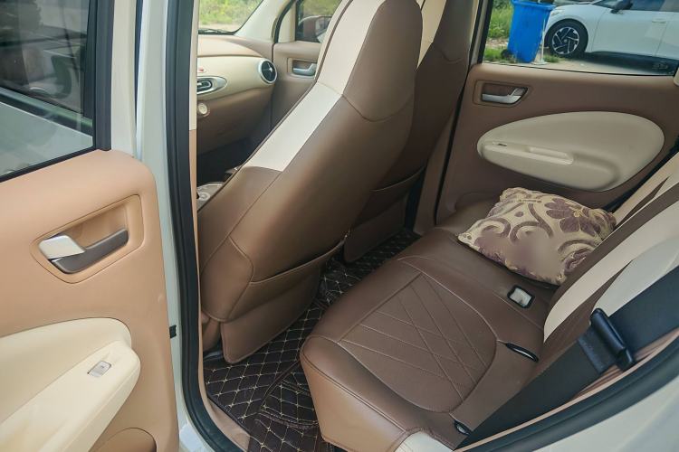 Used Wuling Hongguang MINIEV 2025 Four-Door Version Advanced Edition Interior 6
