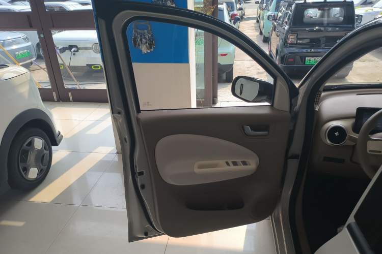 Used Wuling Hongguang MINIEV 2025 Four-Door Version Zhenxiang+ Edition Interior 7