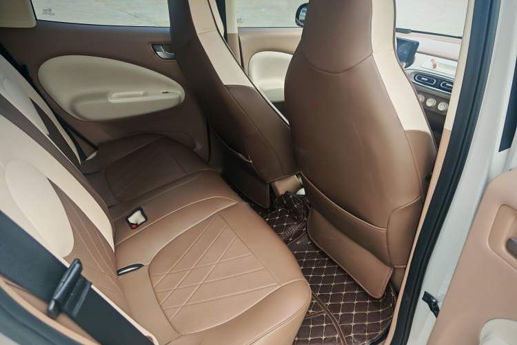 Used Wuling Hongguang MINIEV 2025 Four-Door Version Advanced Edition Interior 8