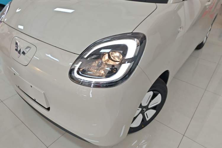 Used Wuling Hongguang MINIEV 2025 Four-Door Version Advanced Edition Left Front Headlight