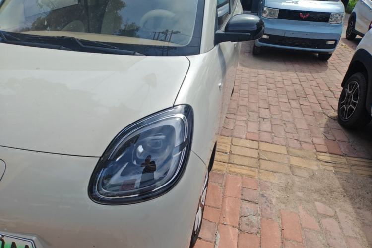 Used Wuling Hongguang MINIEV 2025 Four-Door Version Advanced Edition Left Front Headlight