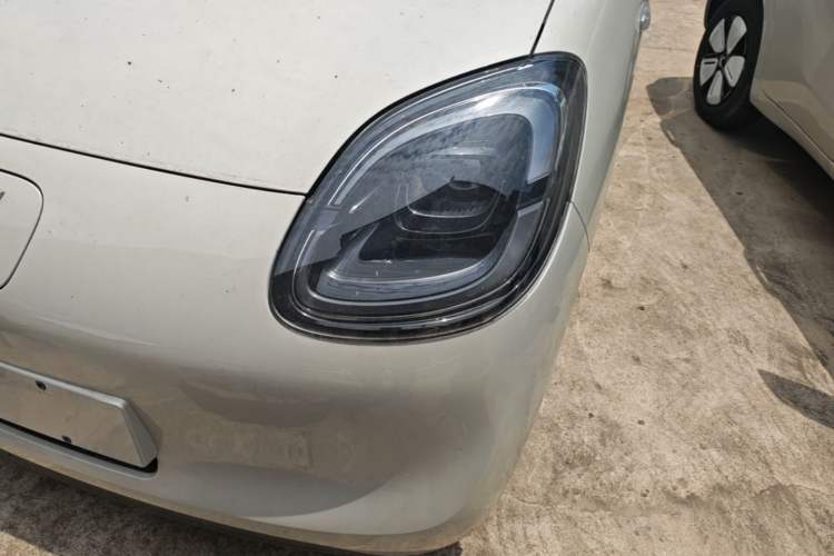 Used Wuling Hongguang MINIEV 2025 Four-Door Version Advanced Edition Left Front Headlight