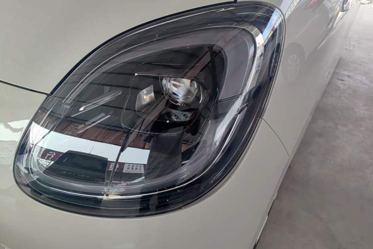 Used Wuling Hongguang MINIEV 2025 Four-Door Version Advanced Edition Left Front Headlight