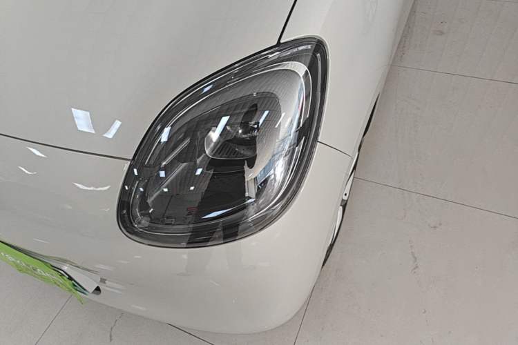 Used Wuling Hongguang MINIEV 2025 Four-Door Version Advanced Edition Left Front Headlight