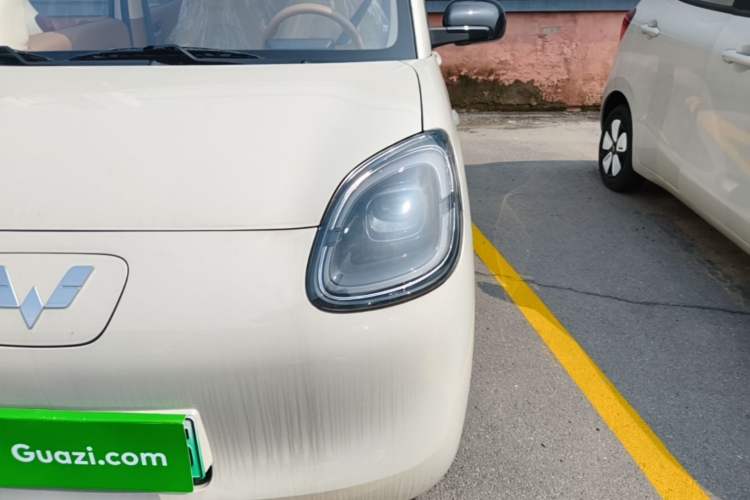 Used Wuling Hongguang MINIEV 2025 Four-Door Version Advanced Edition Left Front Headlight