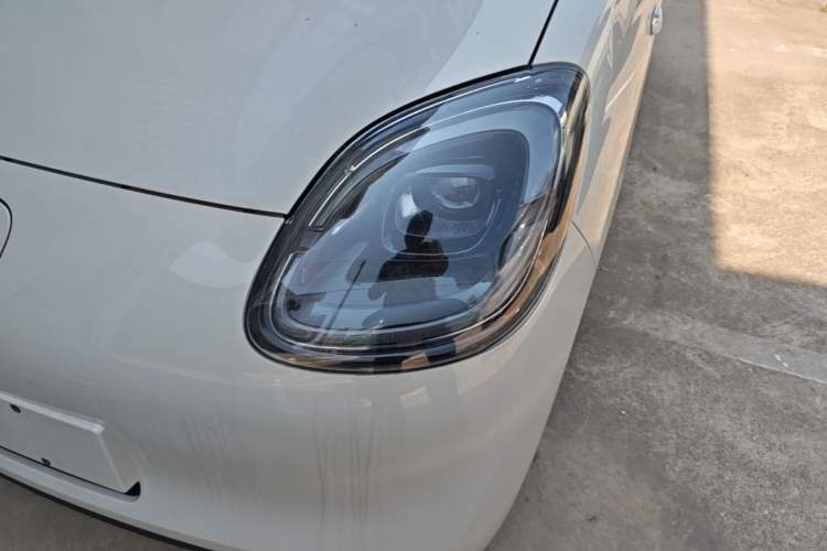 Used Wuling Hongguang MINIEV 2025 Four-Door Version Advanced Edition Left Front Headlight