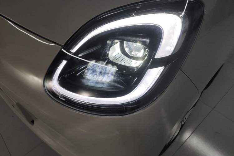 Used Wuling Hongguang MINIEV 2025 Four-Door Version Zhenxiang+ Edition Left Front Headlight